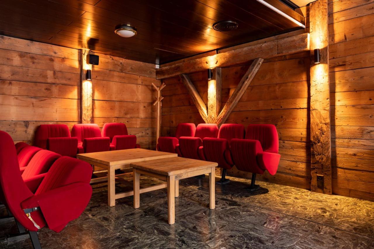 Peanut Mountain Lodge & Le Communal Val dʼIlliez Eksteriør bilde